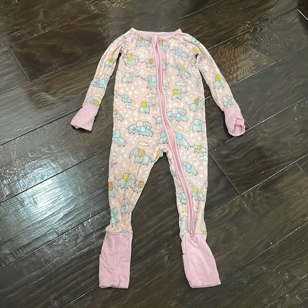 Little sleepies 12-18 month pink elephants zippy